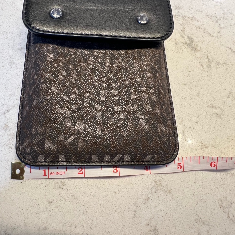 Michael Kors Signature Phone Sleeve handbag - Picture 12 of 15